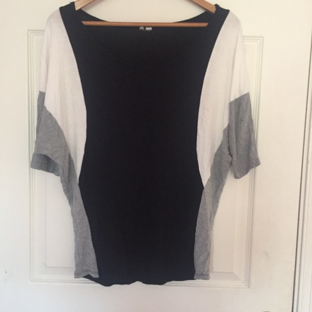 Black, White, and Gray Geometrical tee